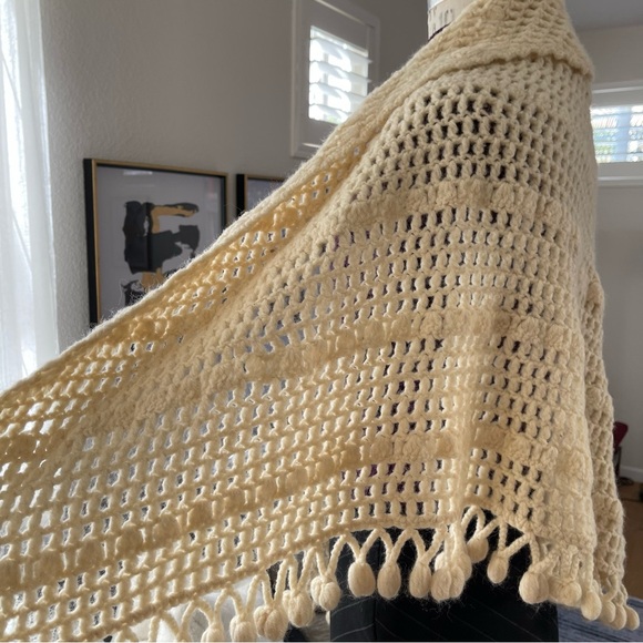 Vintage Handmade Crochet Wrap Scarf Shawl - Picture 7 of 11